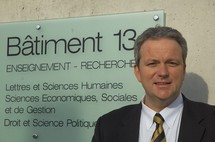 Contrats industriels. Les "clauses de hiérarchie des documents contractuels" se retrouvent souvent dans les Contrats industriels. Contrats lourds. Pluralité de cahiers de clauses. Contrats industriels. Les "clauses de hiérarchie des documents contractuels" se retrouvent souvent dans les Contrats industriels. Contrats lourds. Pluralité de cahiers de clauses.