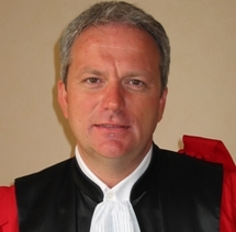 "Théorie juridique" : les sept sens de l’expression. Voyez notre analyse ci-dessous, en deux parties. What is a "theory in Law" ? "Théorie juridique" : les sept sens de l’expression. Voyez notre analyse ci-dessous, en deux parties. What is a "theory in Law" ?