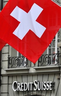 Une émission d'obligations convertibles en actions se remarque. Ou comment un obligataire peut devenir associé pour renforcer les fonds propre de la société - Crédit Suisse émet des "CoCos"