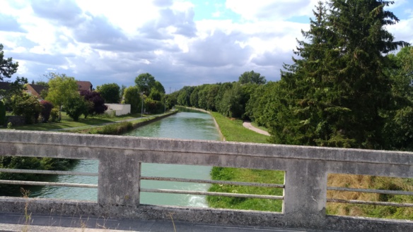 Balades sur les chemins de halage et de marchepied des canaux : un droit de passage (droit fluvial !)