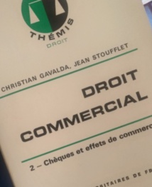 Bref retour sur les titres négociables, mécanisme de transfert civil et commercial : "tous les contrats peuvent devenir endossables" (Gavalda et Stoufflet) Bref retour sur les titres négociables, mécanisme de transfert civil et commercial : "tous les contrats peuvent devenir endossables" (Gavalda et Stoufflet)