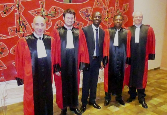 Flux internationaux de capitaux et secret bancaire, Thèse de Droit de Hugues KEUFAK TAMEZE Flux internationaux de capitaux et secret bancaire, Thèse de Droit de Hugues KEUFAK TAMEZE