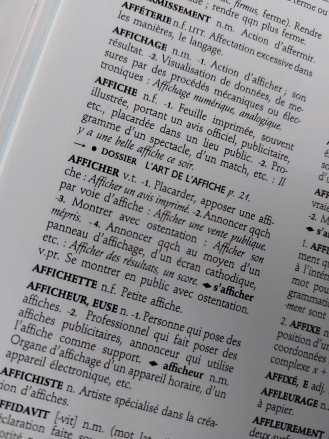 Le compte financier électoral de Marine Le Pen, le flocage de 12 bus et la Commission nationale des comptes de campagne. Le compte financier électoral de Marine Le Pen, le flocage de 12 bus et la Commission nationale des comptes de campagne.