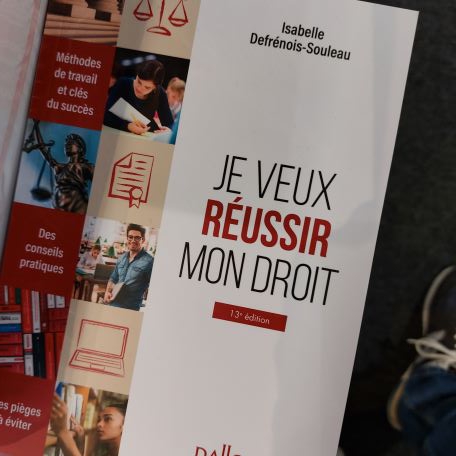 Faire du droit. Vers la théorie. Vers la pratique.