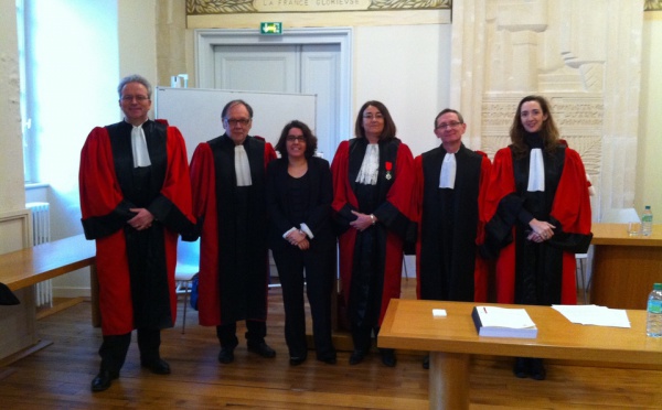 La banque actionnaire, soutenance de Mme Valérie DEBRUT (Université de Poitiers)  